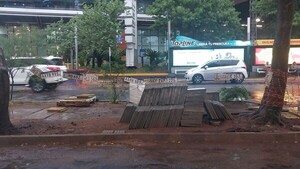 Chapas colgadas sobre Santa Teresa de Asunción buscan a su dueño