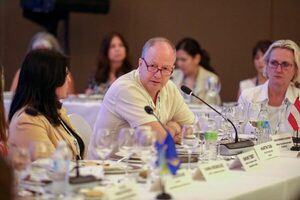 Economía paraguaya crece con fuerza, pero el fisco enfrenta un ajuste por caída de ingresos - El Trueno