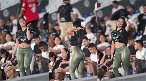 Popular / (VIDEO) ¡Maína de Olimpia distrajo al rollo en medio del partido!