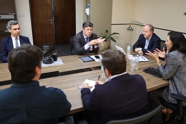 Buscan solución sostenible para compromisos del sector vial y obras en ejecución