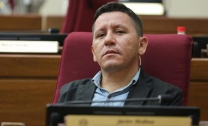 Cartistas blanquean a “Chaqueñito”: Senado descarta pérdida de investidura por vivienda VIP del MUVH