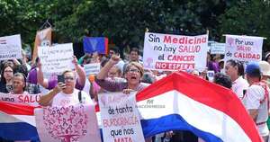 Diario HOY | Pacientes con diversas patologías protestan frente a Salud para exigir medicamentos