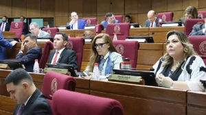 Cartismo archiva pedido de expulsión del senador Javier Vera