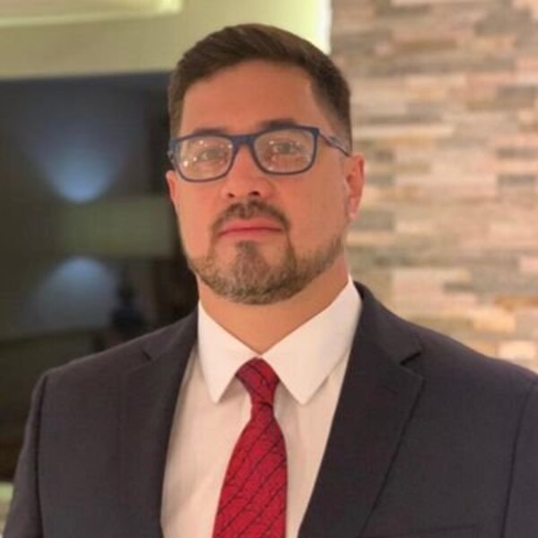 Pedro Ovelar responde a Ostfield: "Usted fue el peor embajador que pisó suelo paraguayo, destituido en primeras 24 horas de Trump" - El Trueno