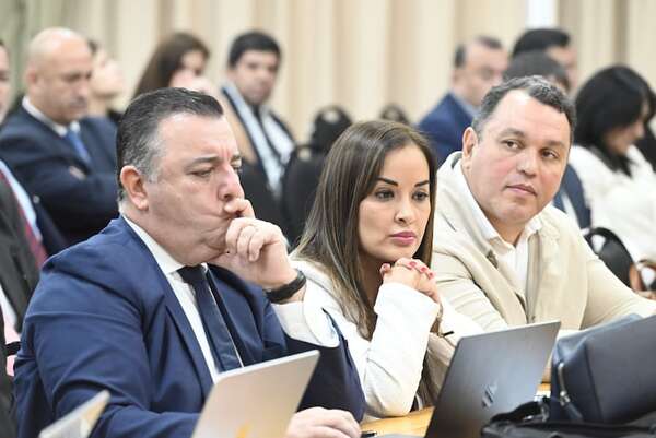 MP ratifica pedido de juicio por “mafia de pagarés” para jueza de Paz y otros - Nacionales - ABC Color