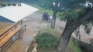 Video: Balean una vivienda en Limpio y afectado cree que es por un conflicto con barras