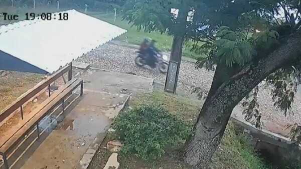 Video: Balean una vivienda en Limpio y afectado cree que es por un conflicto con barras