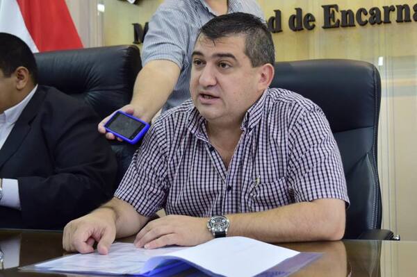 La Junta Municipal de Encarnación pone contra las cuerdas al intendente Luis Yd