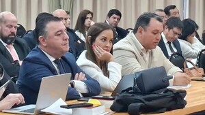 Fiscalía ratifica acusación de jueza de Paz por pagarés