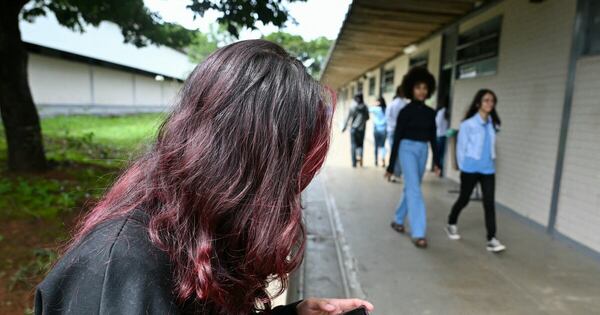 Diario HOY | El uso intensivo de redes sociales perjudica el bienestar de los jóvenes