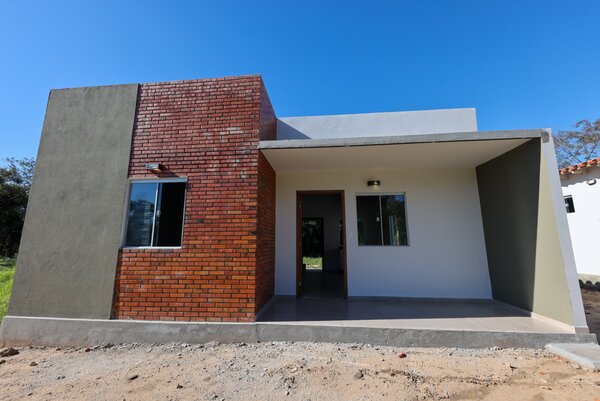 En total 880 paraguayos residentes en el exterior postularon para tener casa propia