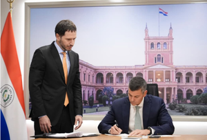 Peña promulga reforma de la Caja Fiscal y destaca su impacto en la sostenibilidad del sistema