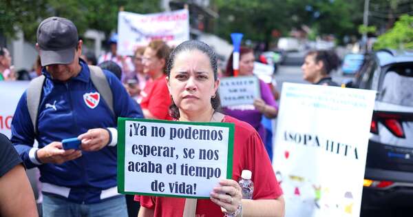 La Nación / Salud llega a un acuerdo con pacientes para paliar falta de medicamentos