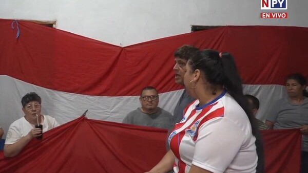 Segundo día de protesta en Mercado de San Lorenzo: “Inventan cargos y ya estamos cansados”