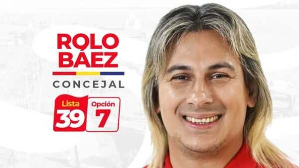 Candidato a concejal colo'o de Encarnación es viral por su look