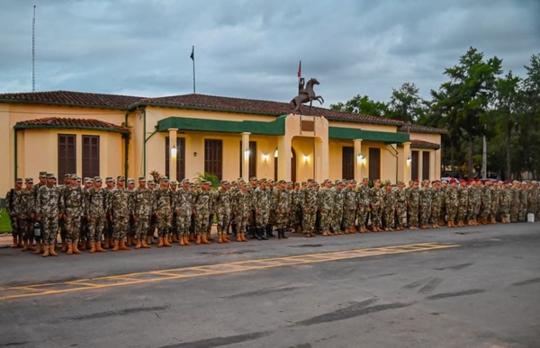 Peña moviliza a las Fuerzas Armadas para asistir a familias afectadas por lluvias - ADN Digital