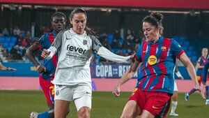 Golazo de Chamorro al Barcelona