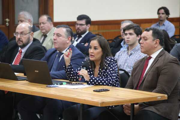 Juez suspendida niega irregularidades en causa por presunto esquema de pagarés - PDS RADIO Y TV