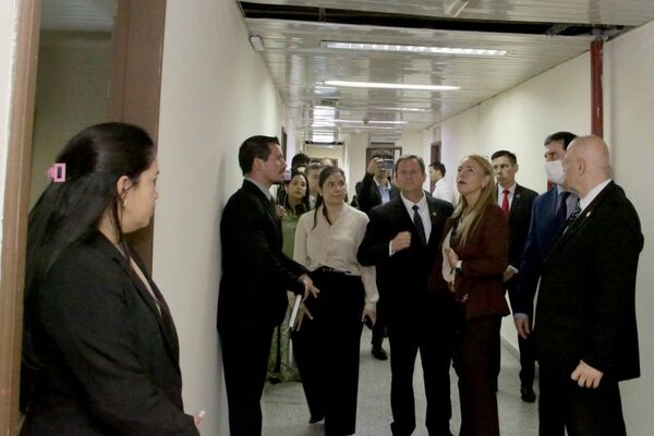 Autoridades de la Corte Suprema inspeccionaron juzgados Penales de Garantías de la Capital