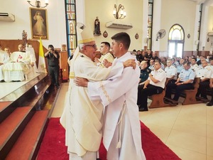 Popular / Ñande cardenal presidió ordenación como diácono a policía