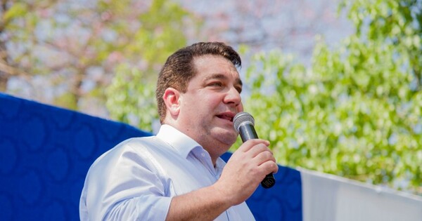 Valdovinos quiere meterle un impuesto a las reservas empresariales y Harrison dijo que está "desesperado por recaudar"