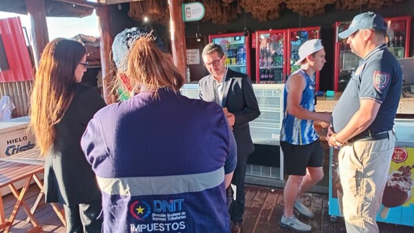 En medio de menor recaudación, DNIT continúa controles y clausura comercios