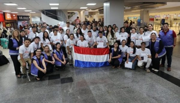 Cien compatriotas viajan a España por empleo temporal