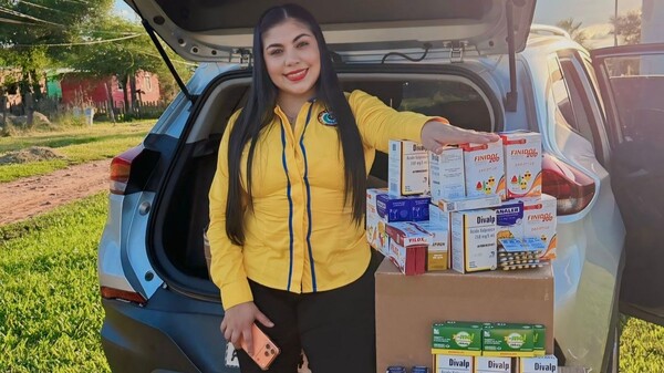 Popular / ¡Exconductora de TV repartió pohã por su cumple!