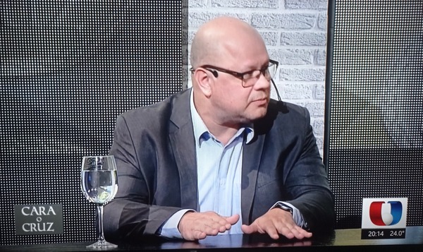 Economía define mecanismo financiero para pagos a farmacéuticas - ADN Digital