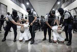 Bukele tiene un nuevo plan carcelario para “homicidas, violadores y terroristas” - Mundo - ABC Color