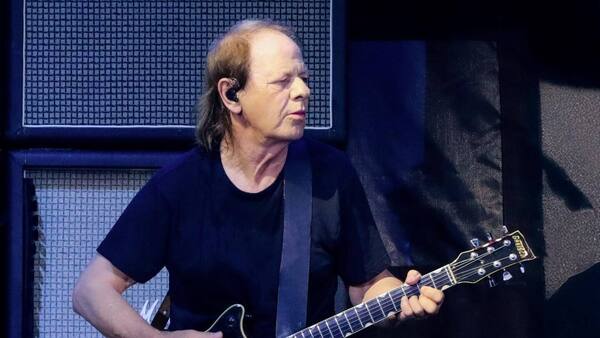 Steve Young, guitarrista de AC/DC, se interna en Argentina por un malestar