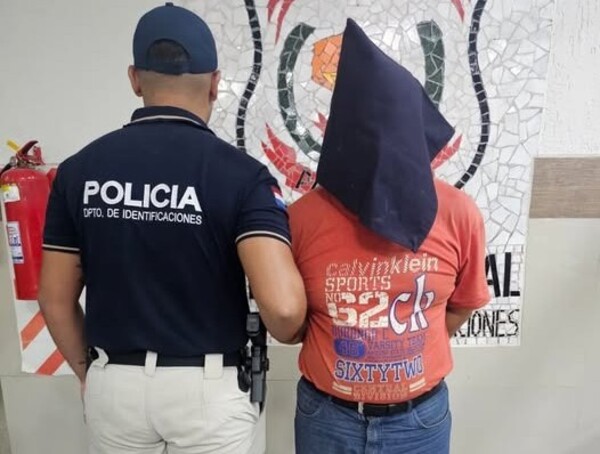 Fue a  gestionar sus antecedentes policiales y terminó tras las rejas