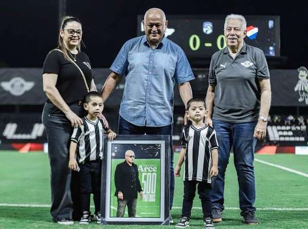 Libertad: Chiqui Arce recibe reconocimiento a la trayectoria - Libertad - ABC Color