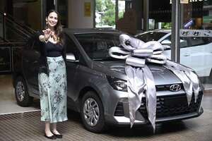 ¡ABC entregó el auto 0KM! Esta fue la reacción de la ganadora - ABC AM 730 - ABC Color