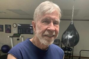 Popular / El actor Chuck Norris fue hospitalizado de emergencia