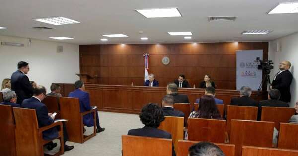 La Nación / Ministro Eugenio Jiménez se reunió con varios gremios de abogados de Central