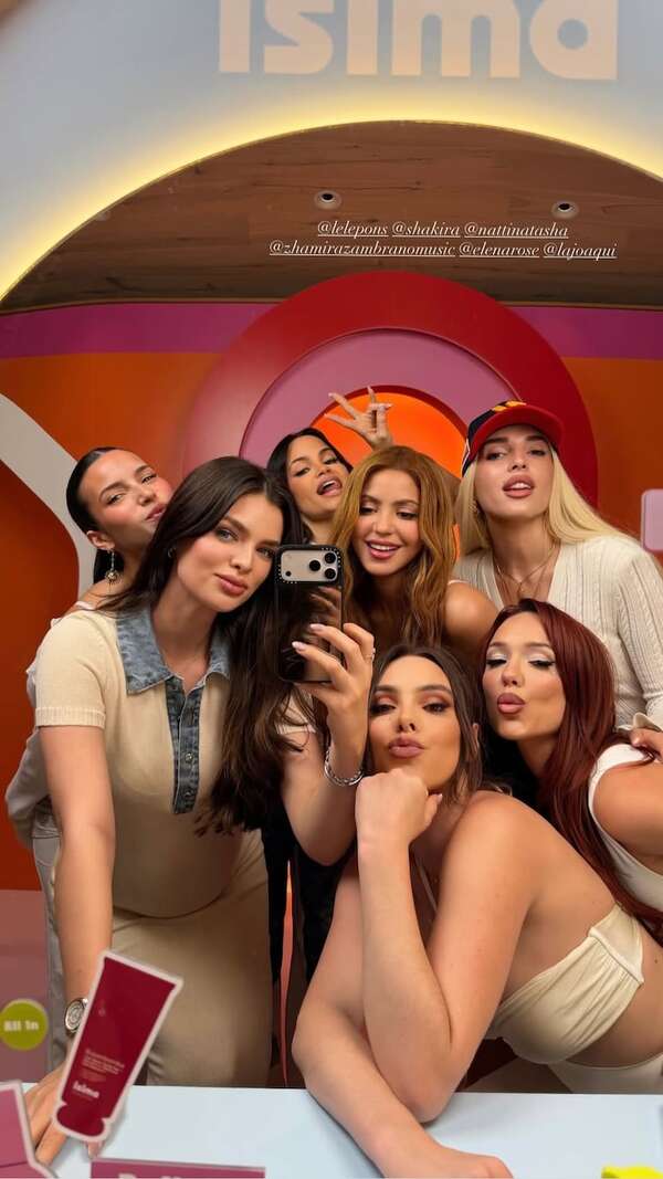 Nadia Ferreira y Shakira: el encuentro de dos íconos de la moda  - Gente - ABC Color