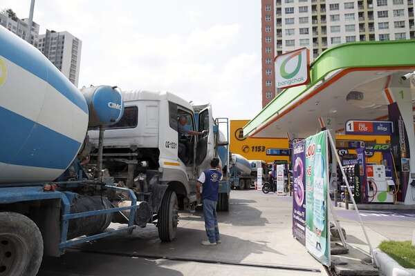 Colas en gasolineras y problemas en cremaciones: cómo afecta la crisis de Ormuz a Bangkok - Mundo - ABC Color