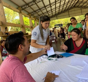Exitosa jornada de salud integral beneficia a cientos de estudiantes en Itá Paso