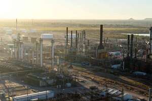 Leve retroceso de los precios del petróleo - Mundo - ABC Color