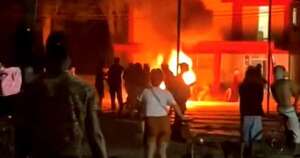 La Nación / Cuba: 14 detenidos por asalto a sede del Partido Comunista