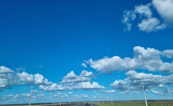 Anuncian viernes con ambiente caluroso, húmedo e inestable