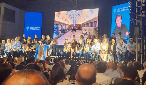 Lanzamiento sin candidato: el armado de Gebel muestra músculo, pero también vacío político