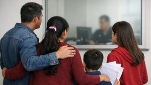 Paraguayos en España piden que trámites de documentos para regularización sean gratis