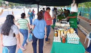 Feria de la Agricultura Familiar ofrece productos del campo sin intermediarios en San Lorenzo