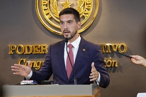 Rubén Rubín plantea plan de rescate con recortes y ahorro de USD 700 millones