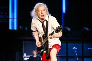 Popular / ¡Atenti fans! Famoso guitarrista de AC/DC fue internado ashá