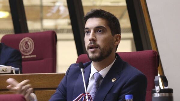 Propuesta de Rubén Rubín gana apoyo en redes y reaviva el debate sobre el gasto público