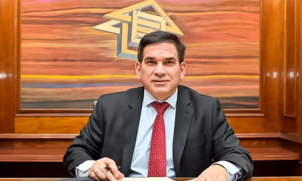 Presentan proyecto de interpelación a Baruja por polémicas adjudicaciones del MUVH - OviedoPress