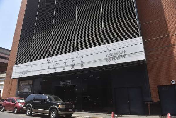 MEC: denuncian supuestas irregularidades en concurso público - Nacionales - ABC Color